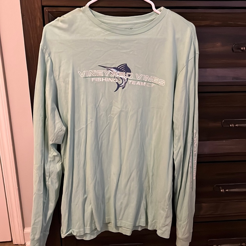 Men’s vineyard vines long sleeve tshirt